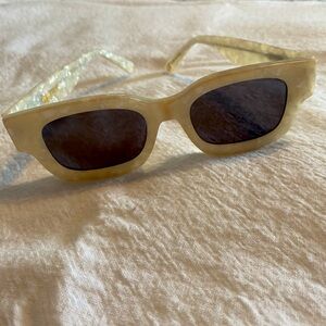 Madewell Hand Cut Acetate Safton Antique Pearl Sunglasses With Sunglass Case